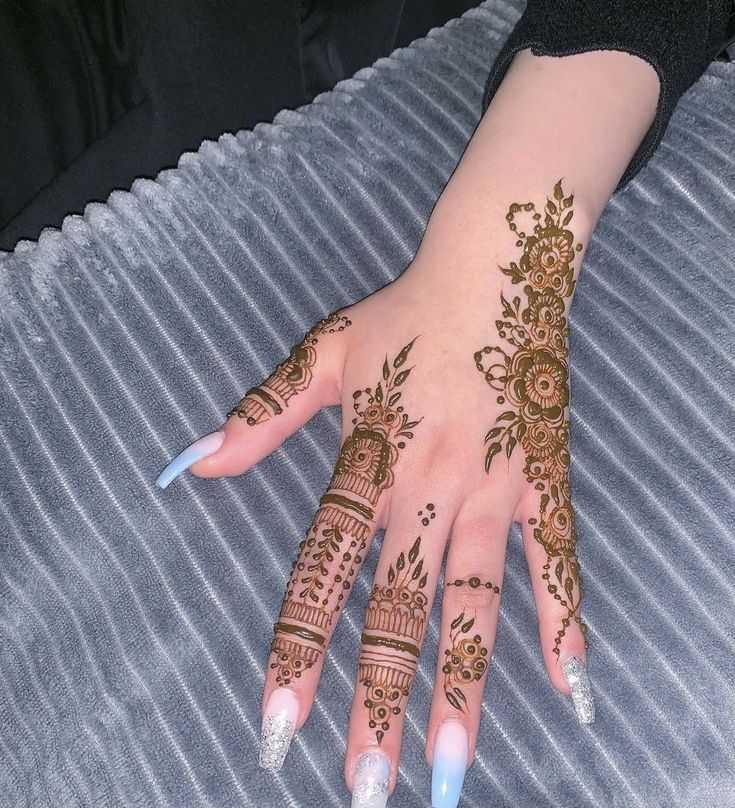 Mehndi Design Photos