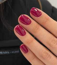 Red nails