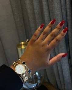 Red nails